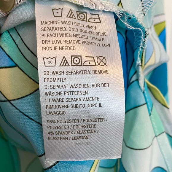 Susan Graver Regular Printed Button Front Top.Size XS - Picture 8 of 8